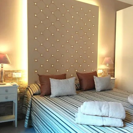 Aleardo Aleardi Pensión 4*